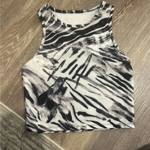 Women’s athletic top